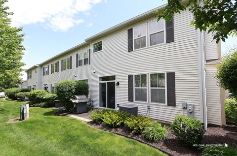 Tiny photo for 2888 Falling Waters Drive, Lindenhurst, IL 60046 (MLS # 12650214)