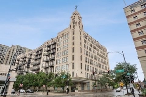 Photo of 758 N Larrabee Street #820, Chicago, IL 60654 (MLS # 12497597)