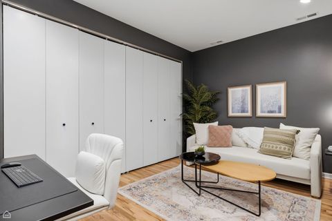 Tiny photo for 835 W Diversey Parkway #5, Chicago, IL 60614 (MLS # 12617374)
