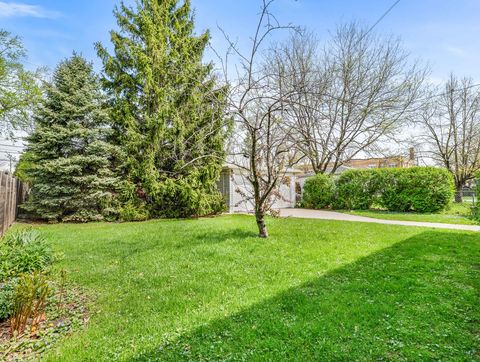 Tiny photo for 1118 Garden Street, Park Ridge, IL 60068 (MLS # 12623830)