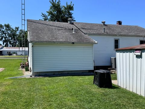 Tiny photo for 104 E Poplar Street, Odin, IL 62870 (MLS # 12694278)
