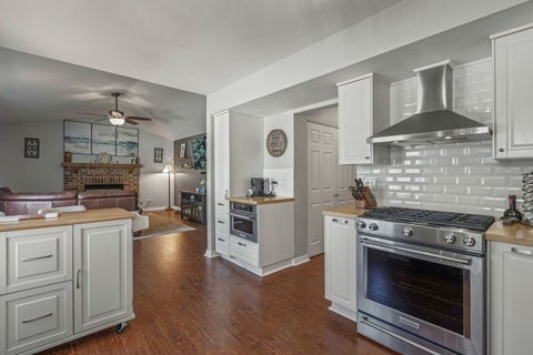 Tiny photo for 314 Anchor Drive, Carpentersville, IL 60110 (MLS # 12701271)