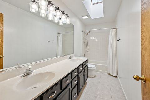 Tiny photo for 96 Alexandra Court, Mundelein, IL 60060 (MLS # 12601987)