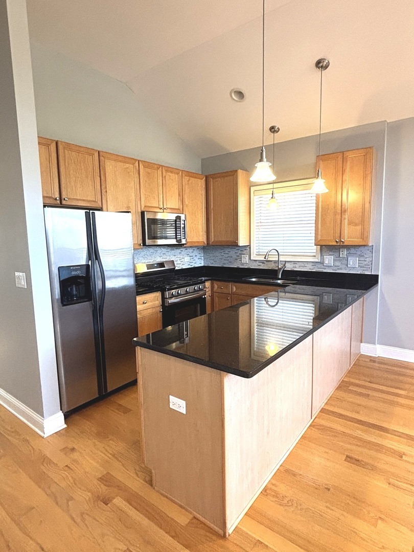 3106 S Wells Street 3