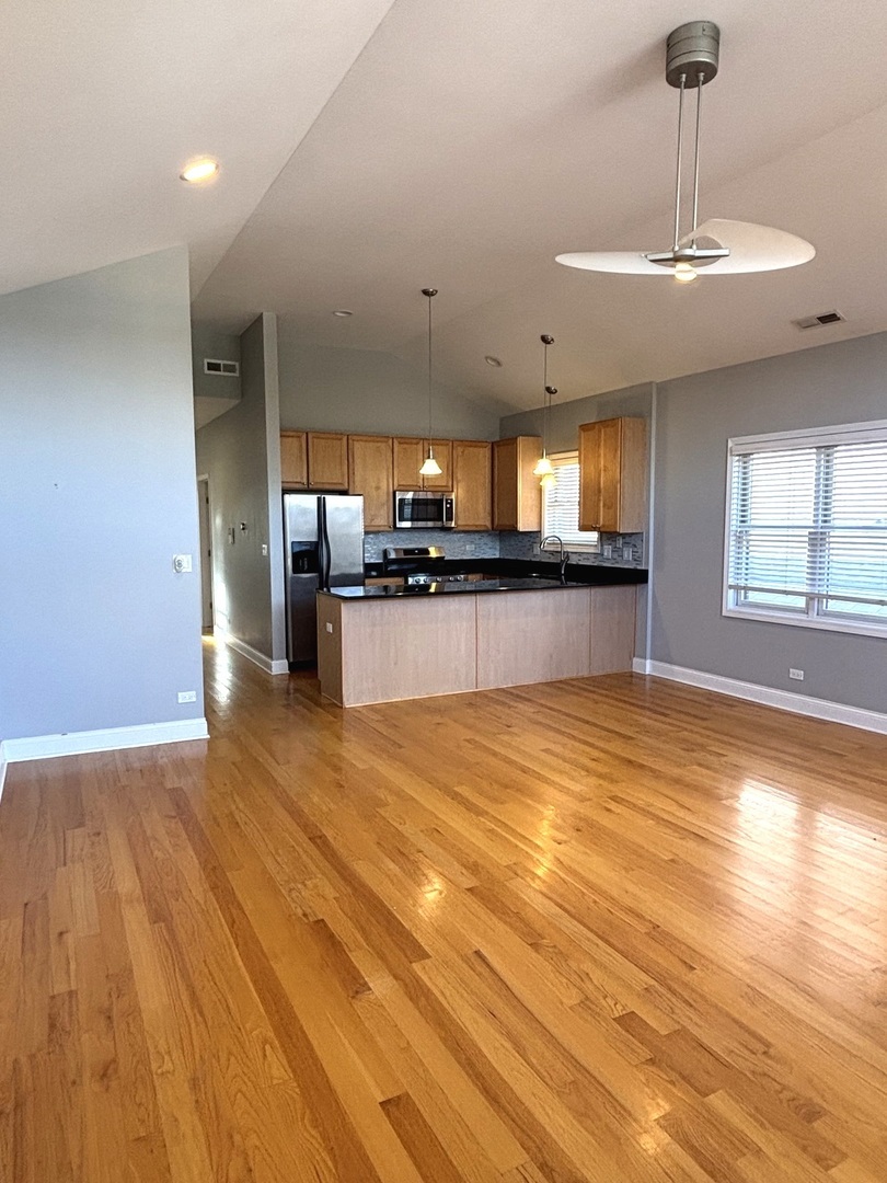 3106 S Wells Street 3