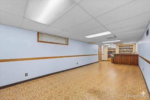 Tiny photo for 1630 Henry Avenue, Des Plaines, IL 60016 (MLS # 12569274)