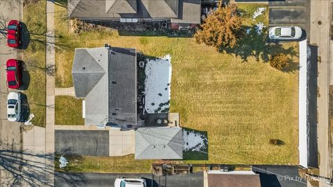 Tiny photo for 1630 Henry Avenue, Des Plaines, IL 60016 (MLS # 12569274)