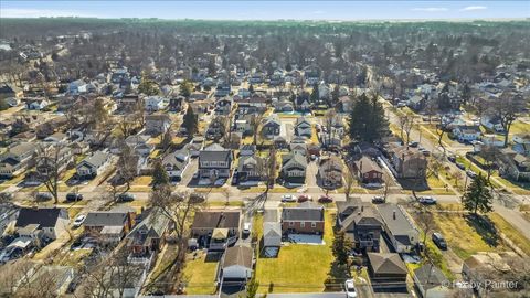 Tiny photo for 1630 Henry Avenue, Des Plaines, IL 60016 (MLS # 12569274)