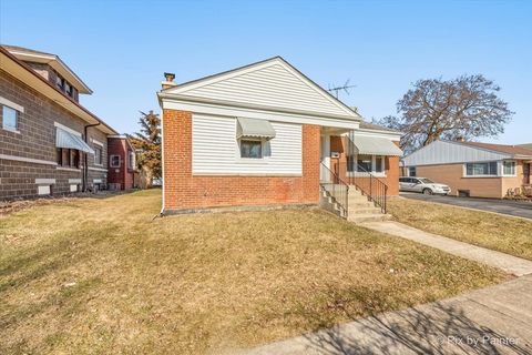 Tiny photo for 1630 Henry Avenue, Des Plaines, IL 60016 (MLS # 12569274)