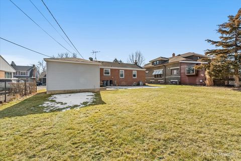 Tiny photo for 1630 Henry Avenue, Des Plaines, IL 60016 (MLS # 12569274)