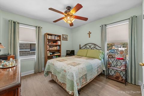 Tiny photo for 1630 Henry Avenue, Des Plaines, IL 60016 (MLS # 12569274)