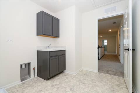 Tiny photo for 860 Preston Court, Oswego, IL 60543 (MLS # 12662362)