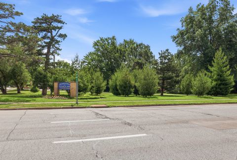 Tiny photo for 2512 Harrison Street #K2, Davenport, IA 52803 (MLS # 12675734)