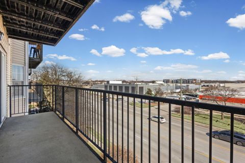 Tiny photo for 8620 Waukegan Road #408, Morton Grove, IL 60053 (MLS # 12575322)