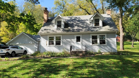 Tiny photo for 235 N Lincoln Avenue, Carpentersville, IL 60110 (MLS # 12784525)