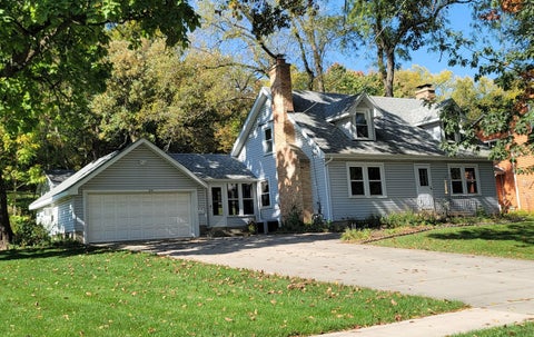 Photo of 235 N Lincoln Avenue, Carpentersville, IL 60110 (MLS # 12784525)