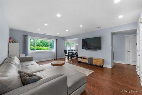 Tiny photo for 802 Dighton Lane, Schaumburg, IL 60173 (MLS # 12661375)