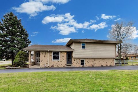 Tiny photo for 12044 S Holmberg Court, Alsip, IL 60803 (MLS # 12614834)
