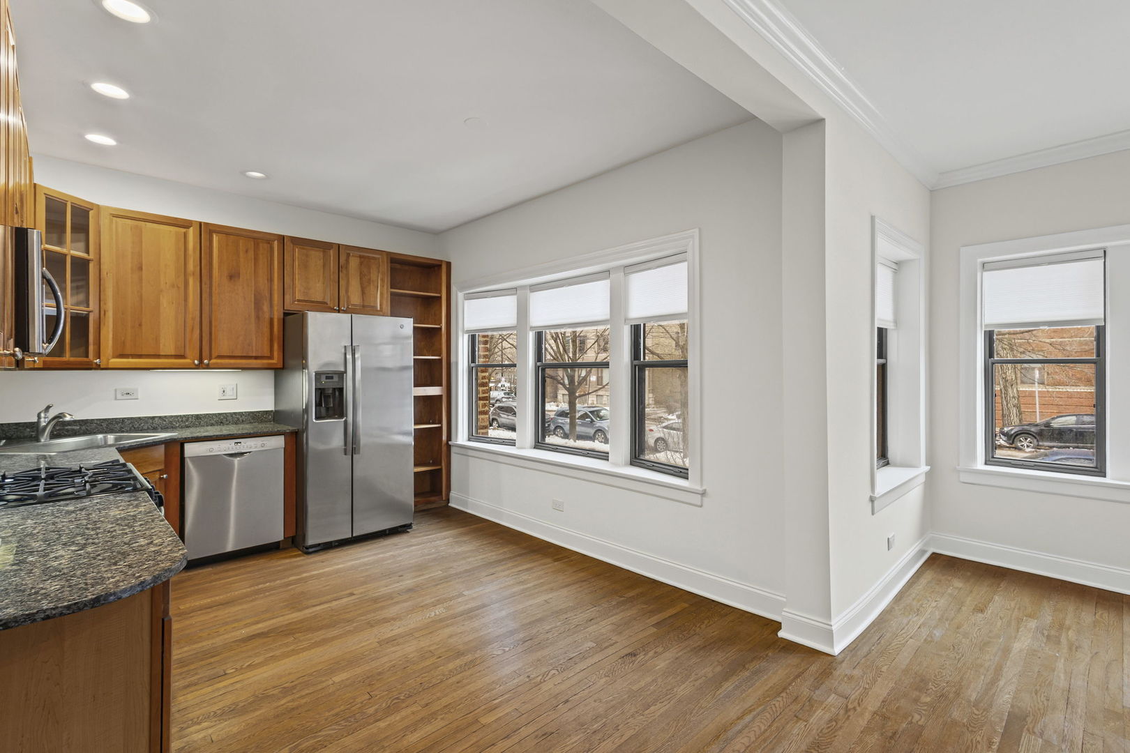 4021 N Southport Avenue 1