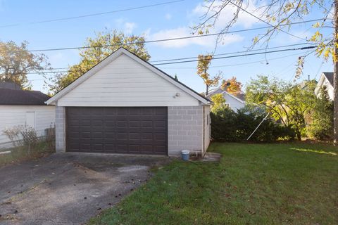 Tiny photo for 239 Sheridan Avenue, Highwood, IL 60040 (MLS # 12491805)