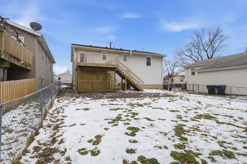 Tiny photo for 4 Siesta Court, Bloomington, IL 61704 (MLS # 12530892)