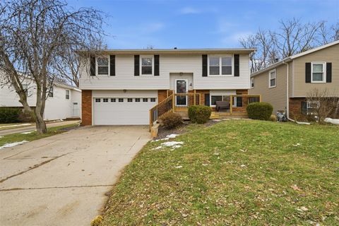 Photo of 4 Siesta Court, Bloomington, IL 61704 (MLS # 12530892)
