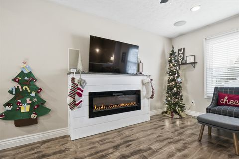 Tiny photo for 4 Siesta Court, Bloomington, IL 61704 (MLS # 12530892)