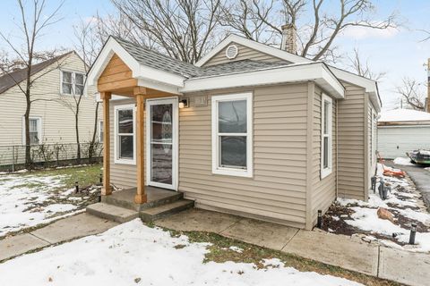 Photo of 136 W 156th Street, Harvey, IL 60426 (MLS # 12532689)