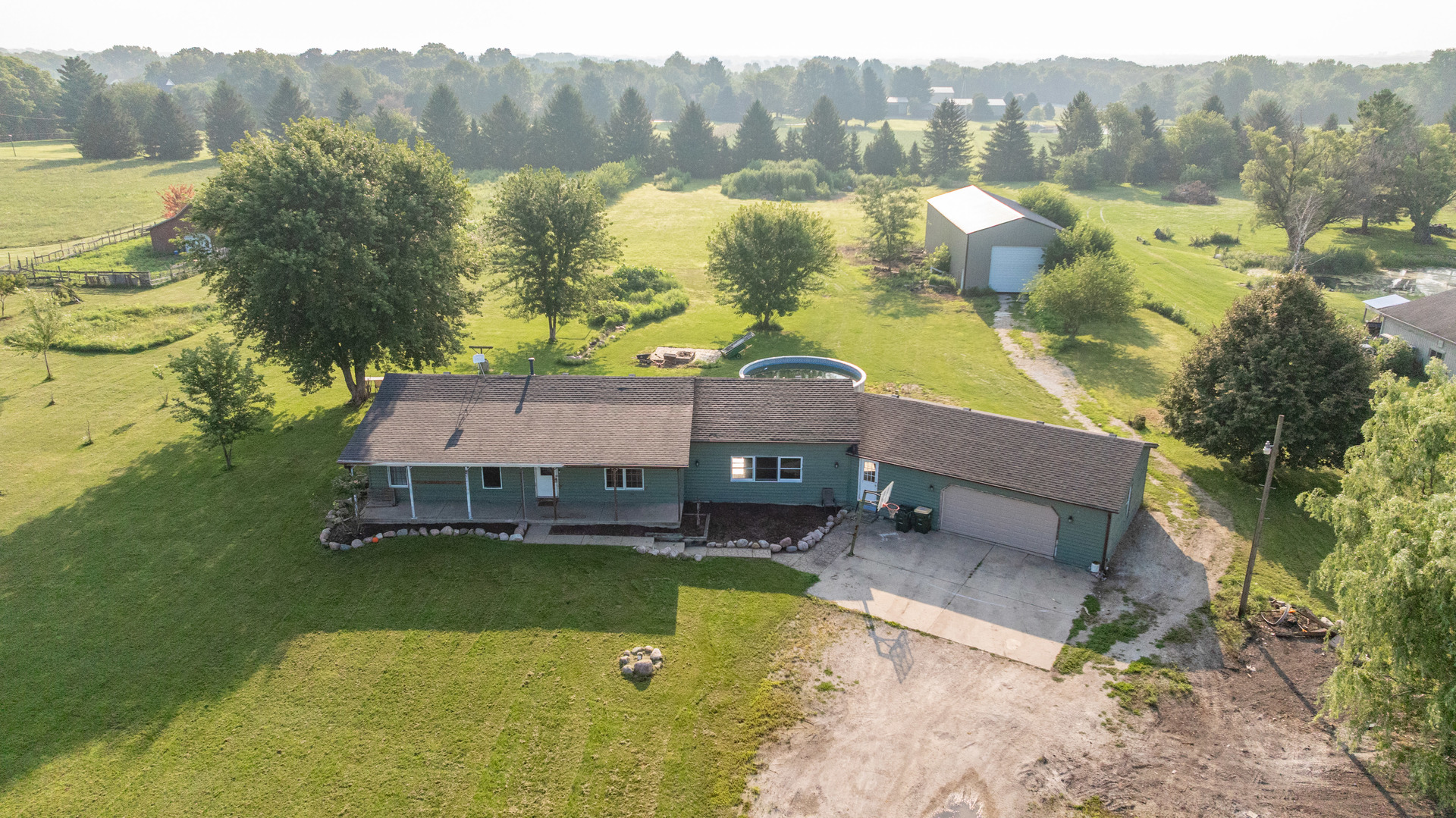 4416 E 29th Road