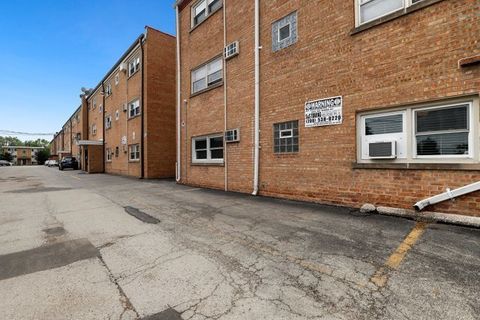 Tiny photo for 3023 N Paris Avenue #108, River Grove, IL 60171 (MLS # 12498973)