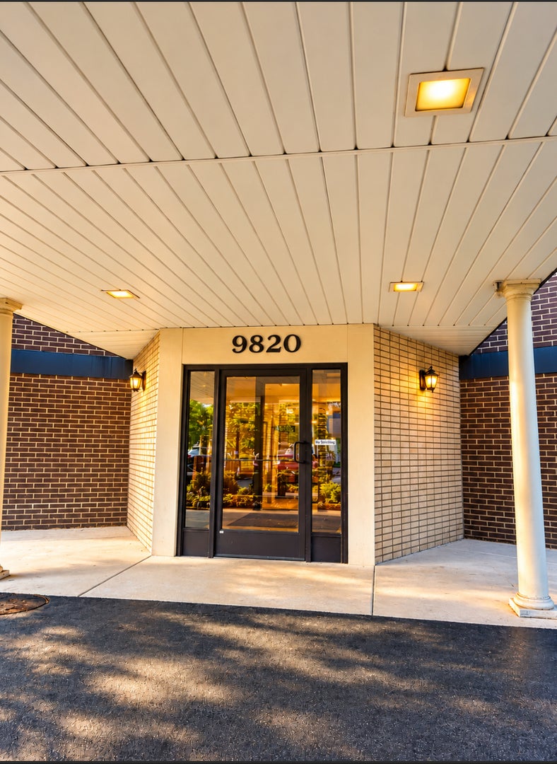 9820 S PULASKI Road 210