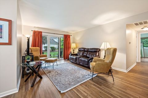 Tiny photo for 1221 Plum Tree Court #D1, Schaumburg, IL 60193 (MLS # 12497054)