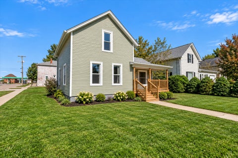 Tiny photo for 429 W Ottawa Street, Sycamore, IL 60178 (MLS # 12776804)