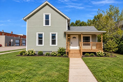 Photo of 429 W Ottawa Street, Sycamore, IL 60178 (MLS # 12776804)