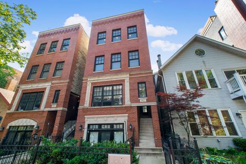 Photo of 943 W Montana Street #3, Chicago, IL 60614 (MLS # 12461016)