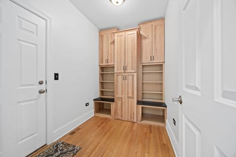 Tiny photo for 4001 Washington Street, Downers Grove, IL 60515 (MLS # 12555286)