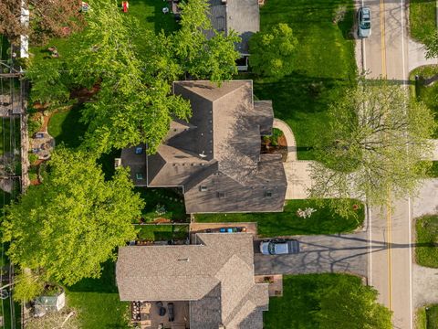 Tiny photo for 4001 Washington Street, Downers Grove, IL 60515 (MLS # 12555286)