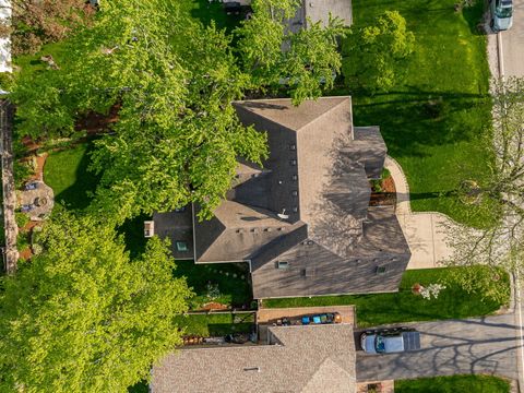 Tiny photo for 4001 Washington Street, Downers Grove, IL 60515 (MLS # 12555286)