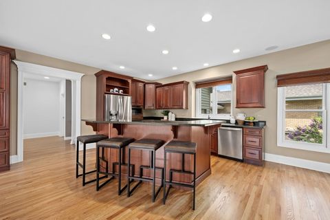 Tiny photo for 4001 Washington Street, Downers Grove, IL 60515 (MLS # 12555286)
