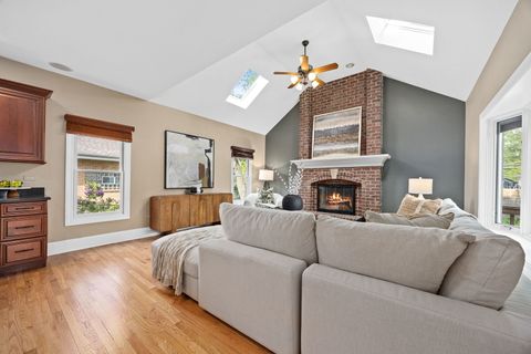 Tiny photo for 4001 Washington Street, Downers Grove, IL 60515 (MLS # 12555286)
