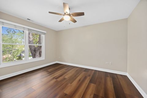 Tiny photo for 4001 Washington Street, Downers Grove, IL 60515 (MLS # 12555286)