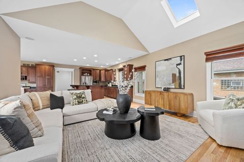 Tiny photo for 4001 Washington Street, Downers Grove, IL 60515 (MLS # 12555286)