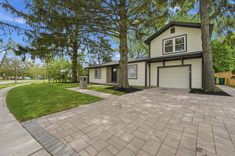Tiny photo for 231 Saint Marys Parkway, Buffalo Grove, IL 60089 (MLS # 12687083)