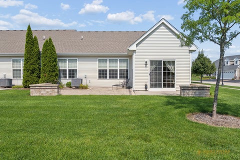 Tiny photo for 545 N Falls Circle, Pingree Grove, IL 60140 (MLS # 12748123)
