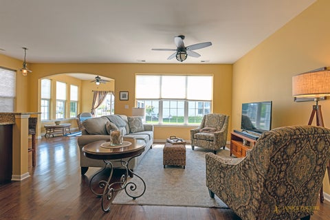Tiny photo for 545 N Falls Circle, Pingree Grove, IL 60140 (MLS # 12748123)