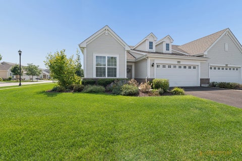Tiny photo for 545 N Falls Circle, Pingree Grove, IL 60140 (MLS # 12748123)