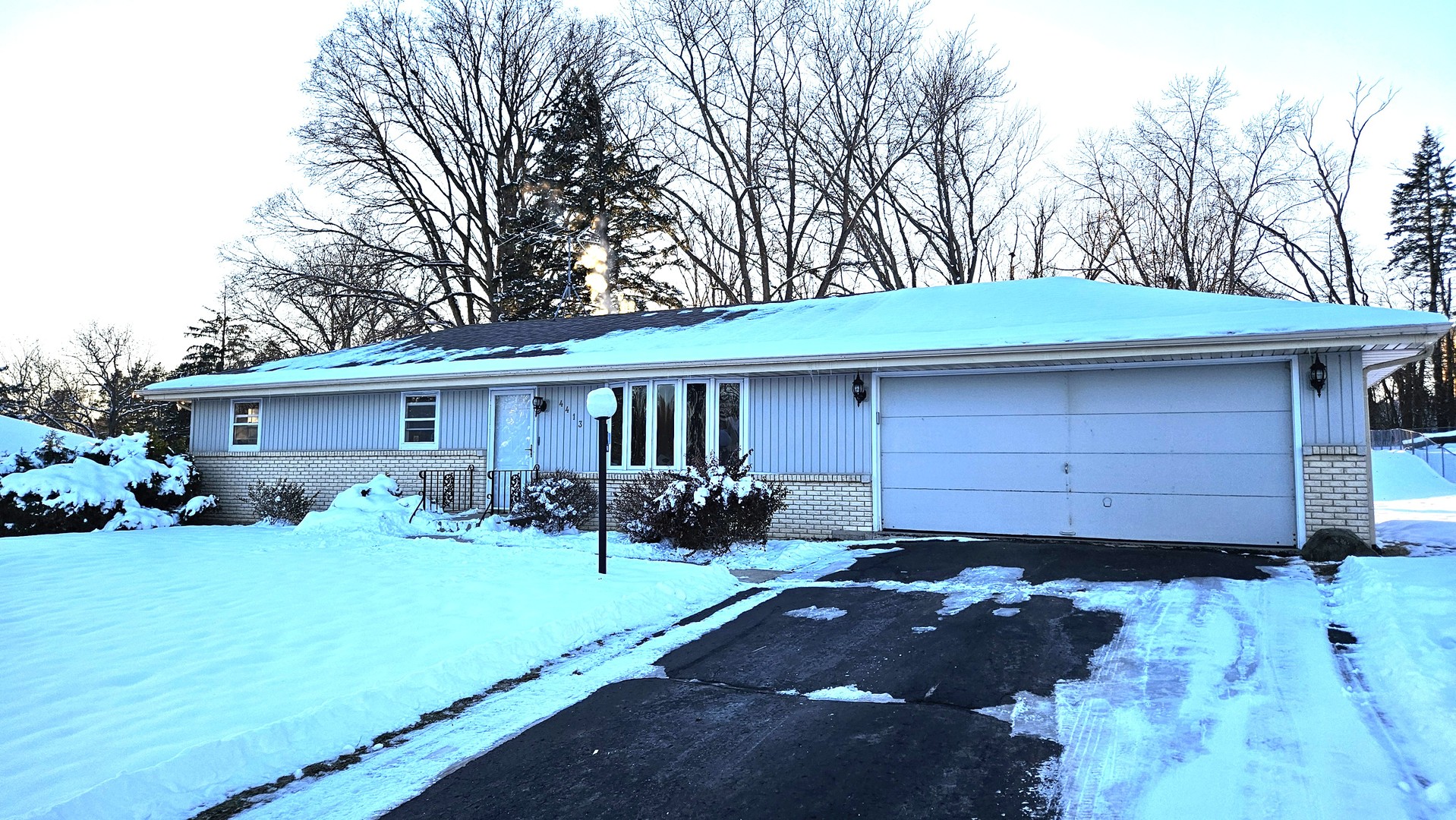 Rockford, Illinois 61109, United States, 3 Bedrooms Bedrooms, ,1 BathroomBathrooms,Residential,Active,252506