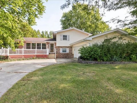 Photo of 1920 Heather Lane, Joliet, IL 60431 (MLS # 12461545)
