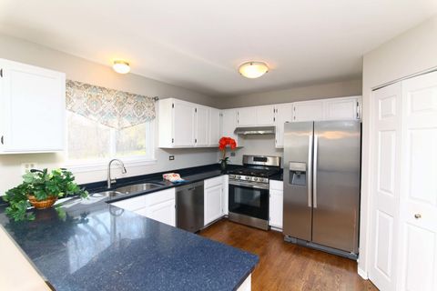 Tiny photo for 1833 Barnhill Drive, Mundelein, IL 60060 (MLS # 12604861)