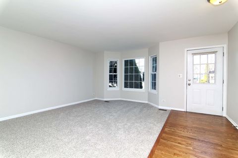Tiny photo for 1833 Barnhill Drive, Mundelein, IL 60060 (MLS # 12604861)